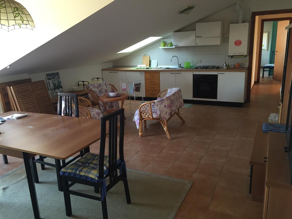 Apartamento Mansarda Mare Altidona Habitación foto