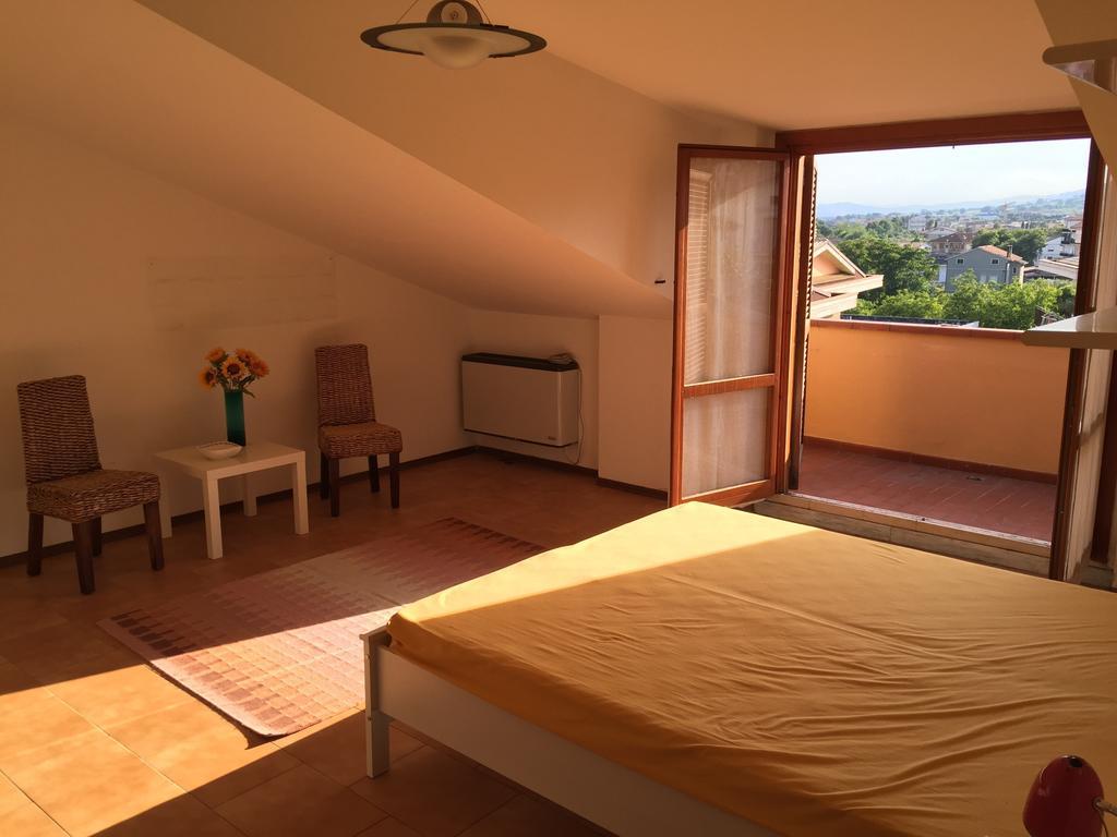 Apartamento Mansarda Mare Altidona Habitación foto