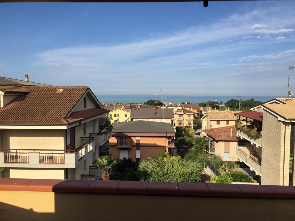 Apartamento Mansarda Mare Altidona Habitación foto